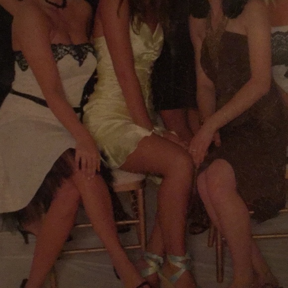 MEET YOUR POSHER, Krystal! NFS - Picture 3 of 8